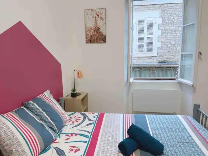 Jolie appartement 2 chambres 65m2 au centre ville Fontenay-le-Comte Extérieur photo